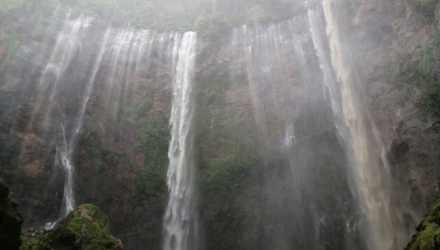 Tumpak-Sewu-19