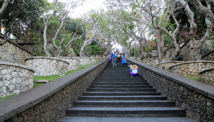 Uluwatu-Temple-6