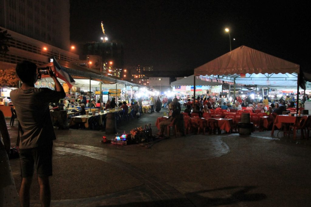 Night market Kota Kinabalu